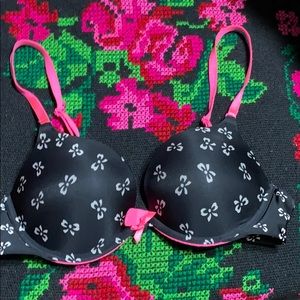 Victoria’s Secret push up bra